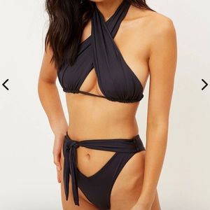 Frankie’s Bikinis Bash Set